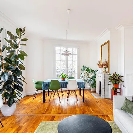 דירה Guestready - Bright Comfort With A Balcony